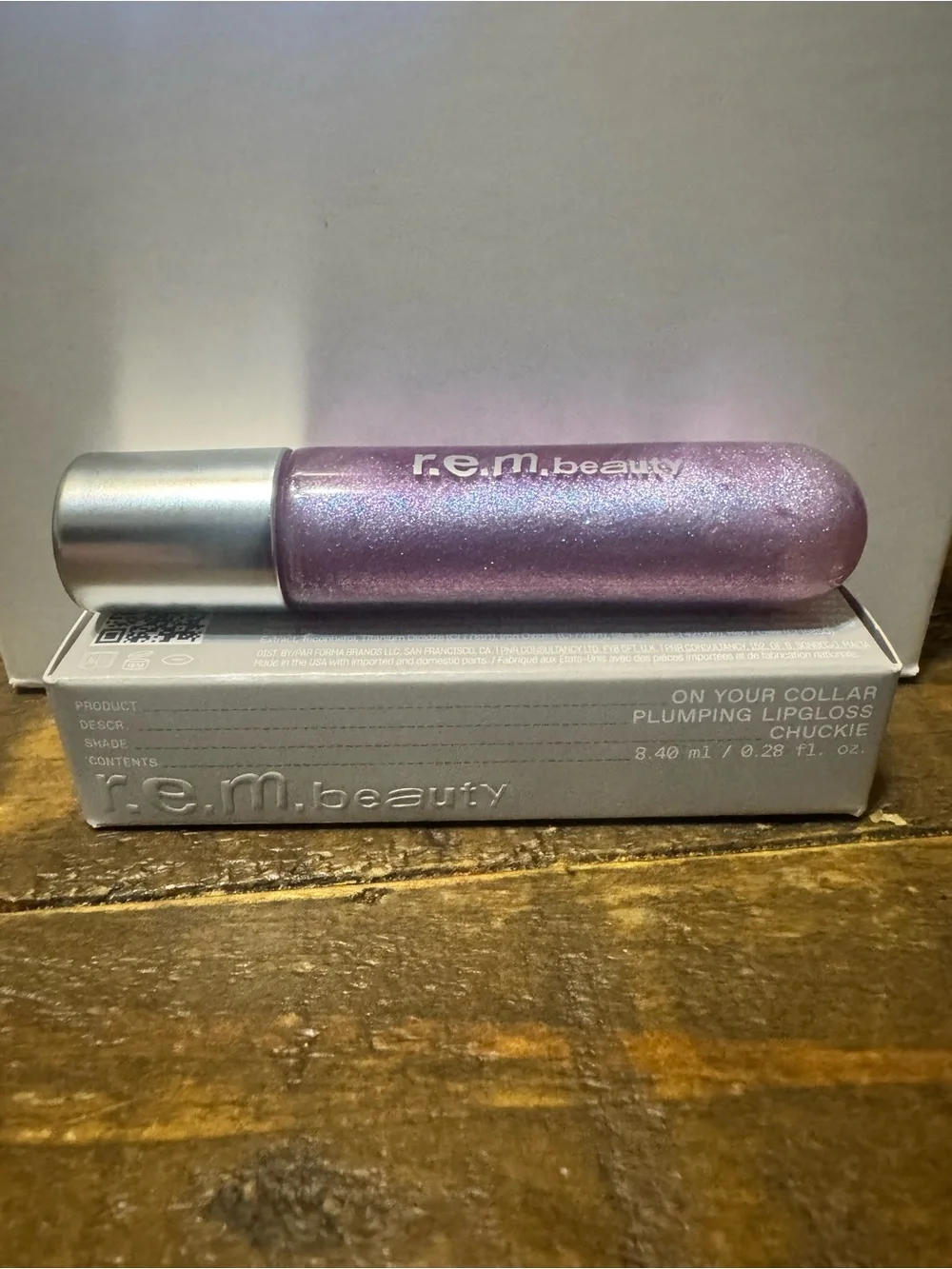 r.e.m. beauty On Your Collar Plumping Gloss - Chuckie